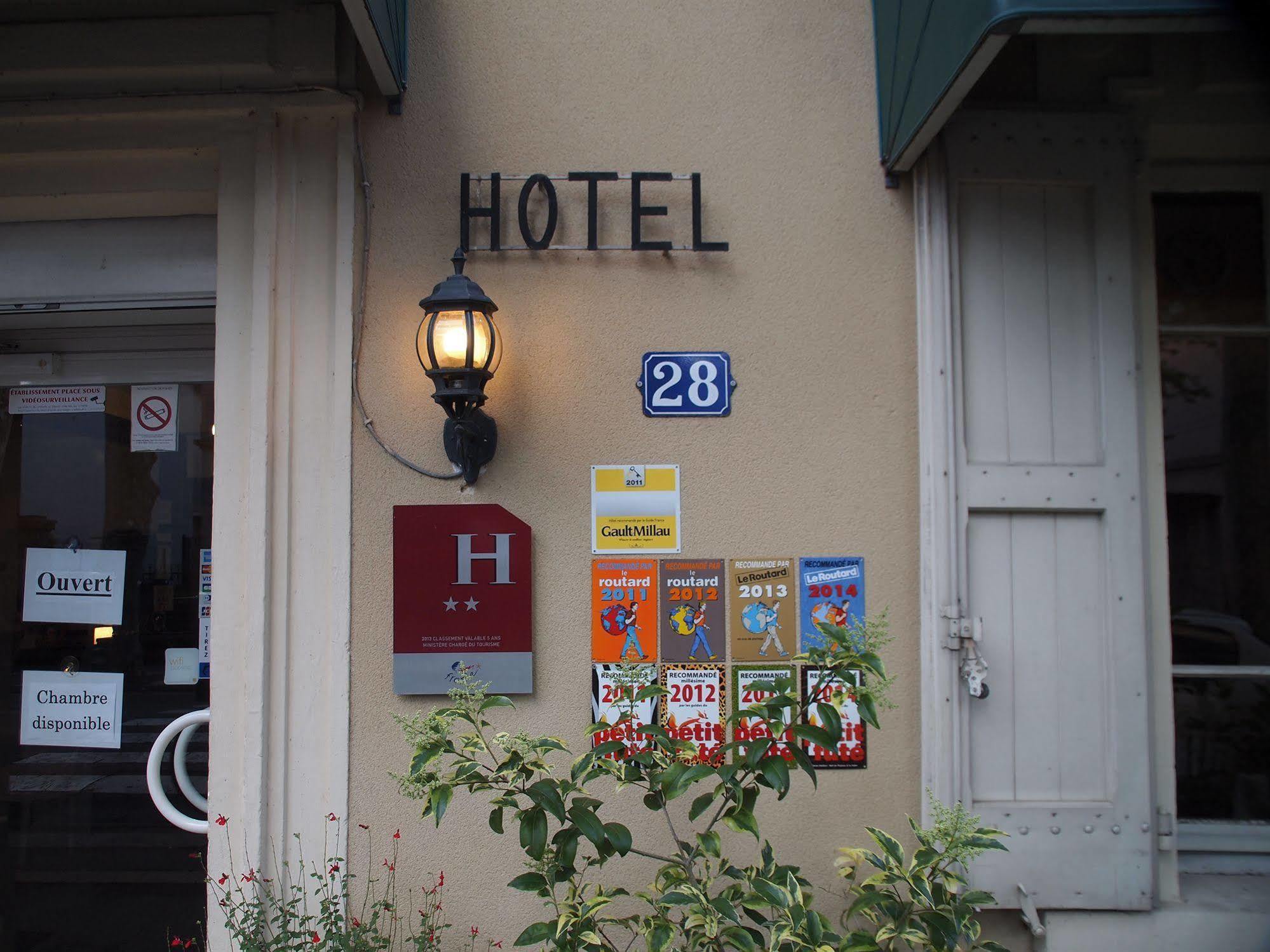 Hotel Emma Calve Millau Bagian luar foto