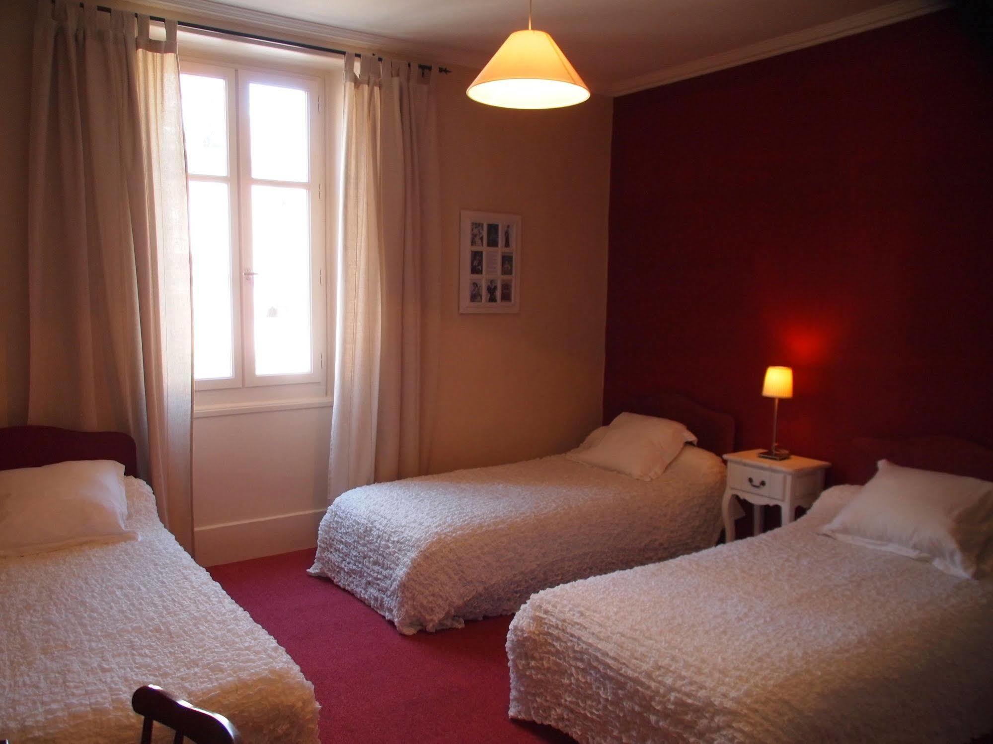 Hotel Emma Calve Millau Bagian luar foto