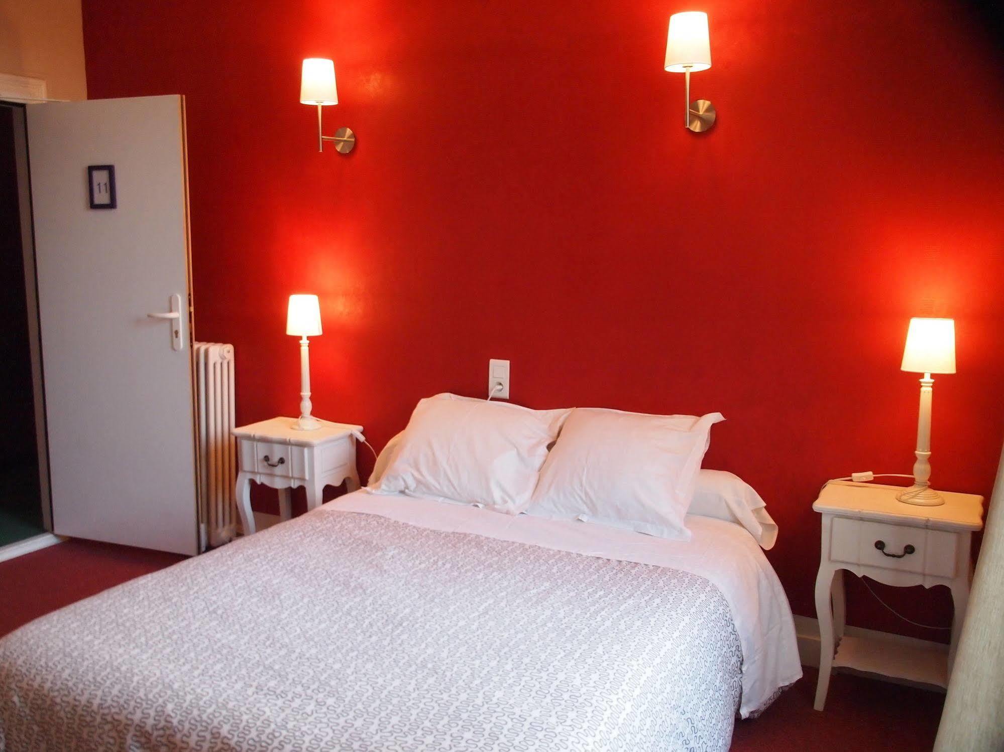 Hotel Emma Calve Millau Bagian luar foto